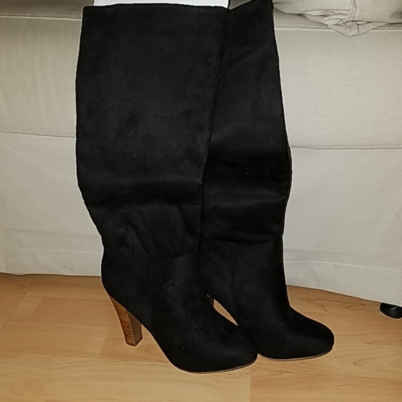 Dollhouse "Embrace" Knee-high Boots - Picture 2 of 3